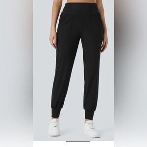Halara joggers high waisted size M